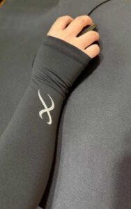 FPSゲーマー必見！アームカバーをつけることで強くなる！？CW-Xのレビュー付き